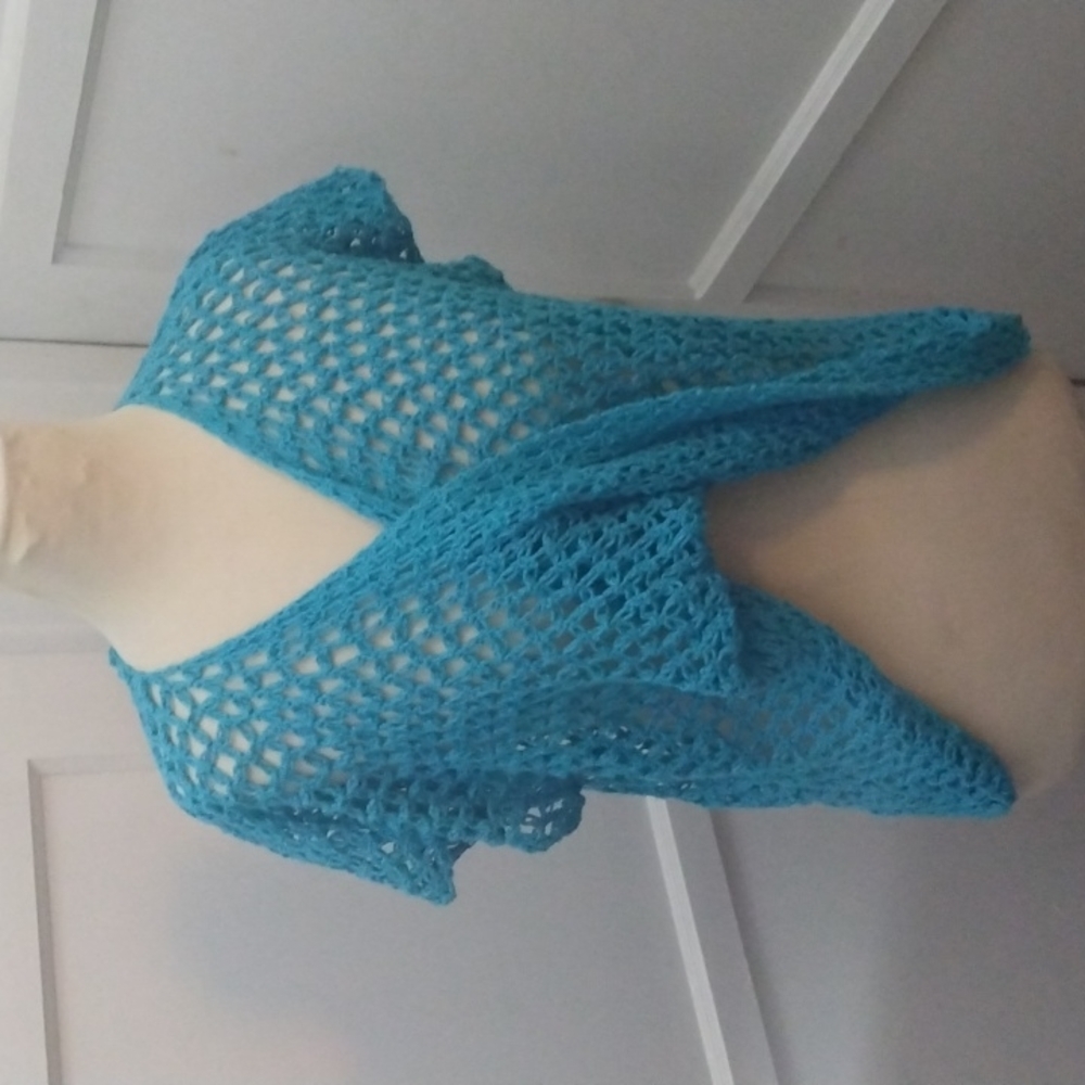 Pure Handknit bluetwist front top